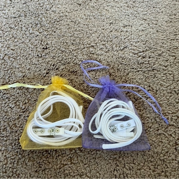 *2/$15* NWOT Set of 2 pairs Detachable Satin Straps - Picture 2 of 3